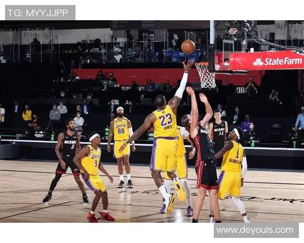 NBA湖人对热火第二场精彩回放全程回顾与分析带你重温经典瞬间